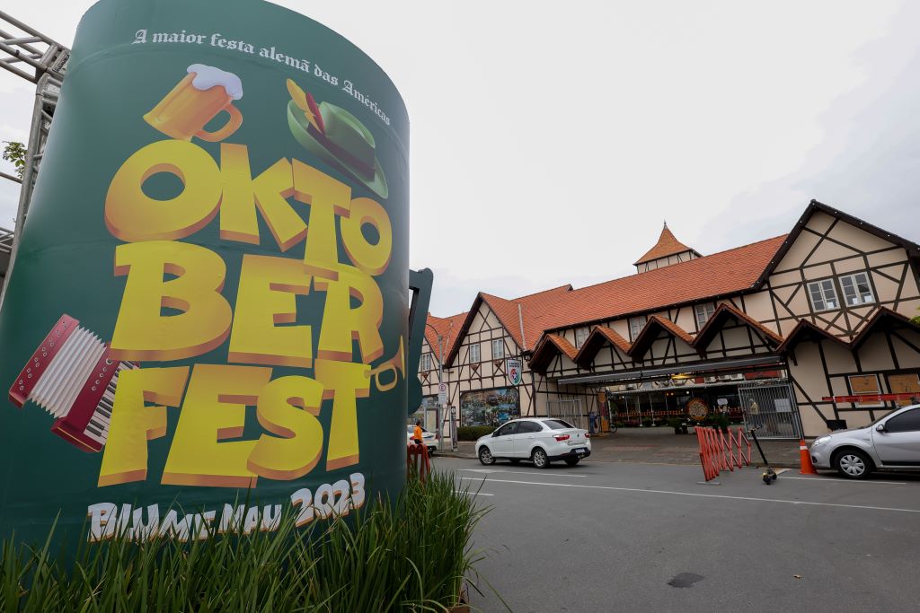 Retomada de voos comerciais no Aeroporto Quero-Quero durante a Oktoberfest em Blumenau é a partir desta quinta