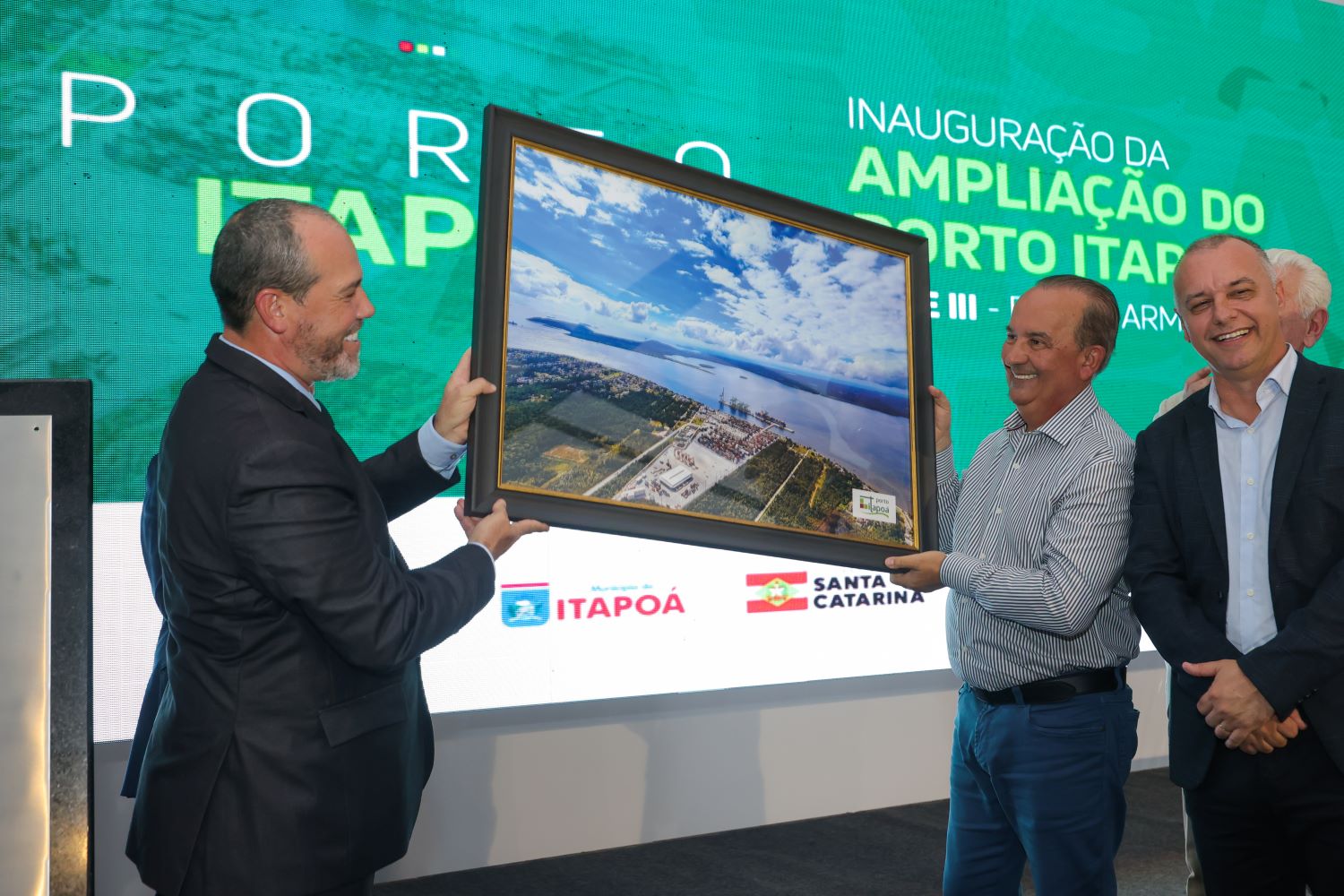 Governador Jorginho Mello participa da inauguração da ampliação do Porto Itapoá