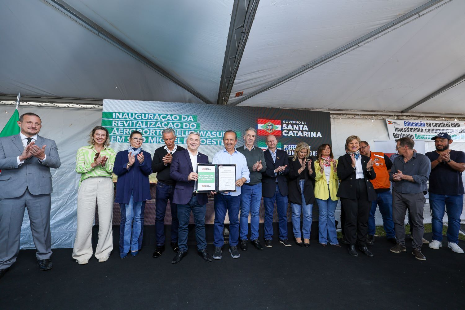 Governador inaugura revitalização do Aeroporto de São Miguel do Oeste